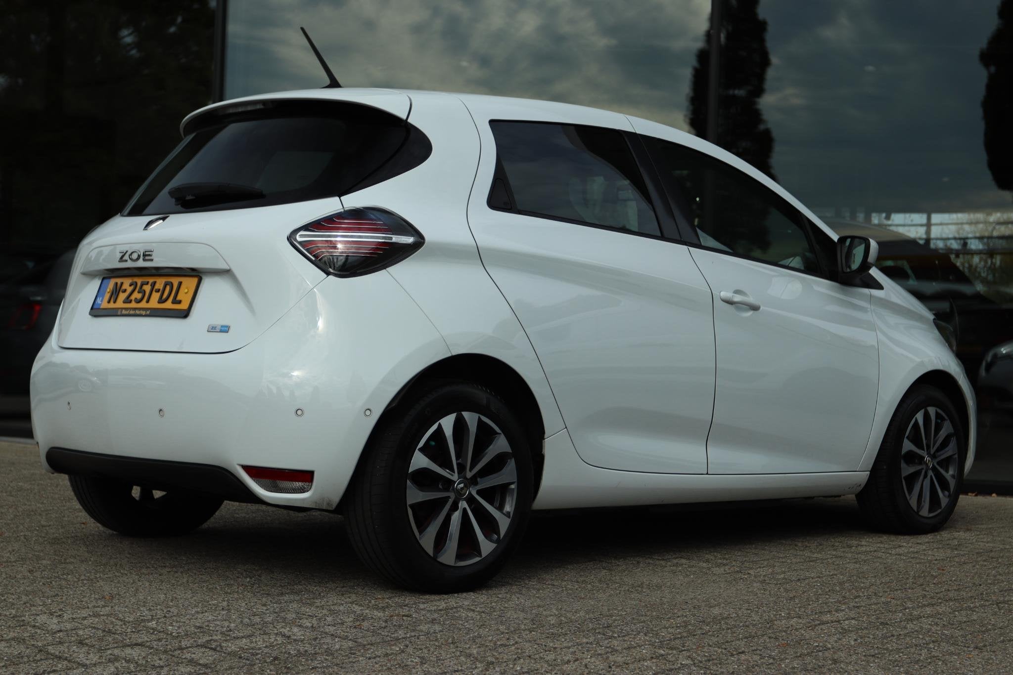 RENAULT ZOE R135 INTENS 52 KWH SOH 92.6% | KOOPACCU | CARPLA, Auto's, 136 pk, Gebruikt, Wit, Origineel Nederlands