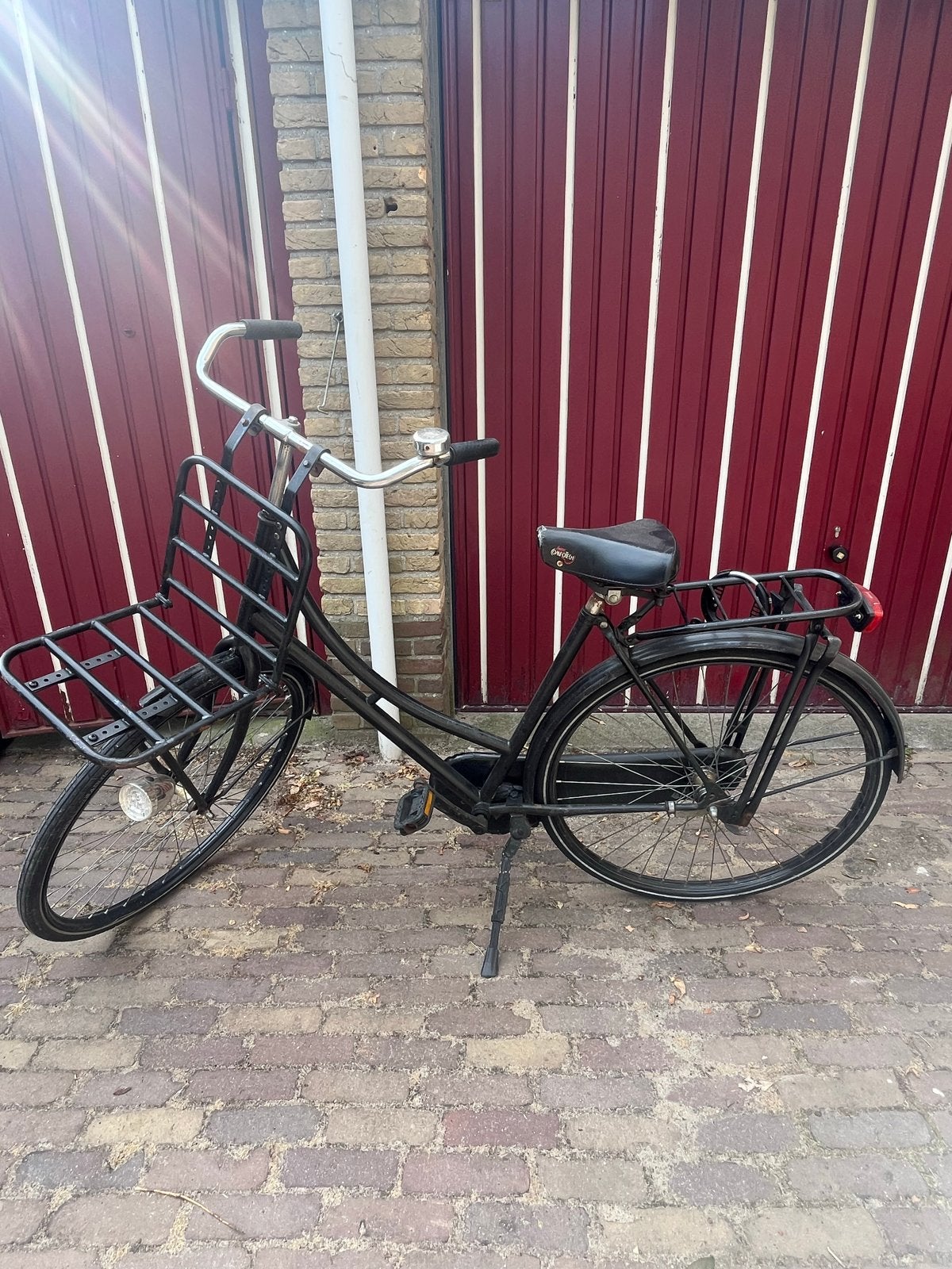 Zwarte transportfiets met voordrager en terugtraprem, Terugtraprem, Ophalen, Overige merken, 53 tot 56 cm