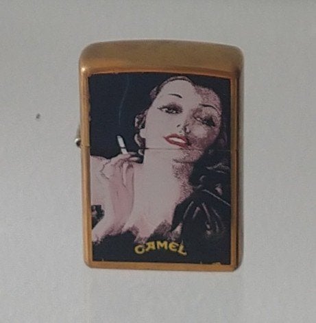Zippo Camel lady lighter XIII,  volgnr 4, Verzamelen, Ophalen of Verzenden, Gebruikt, Aansteker