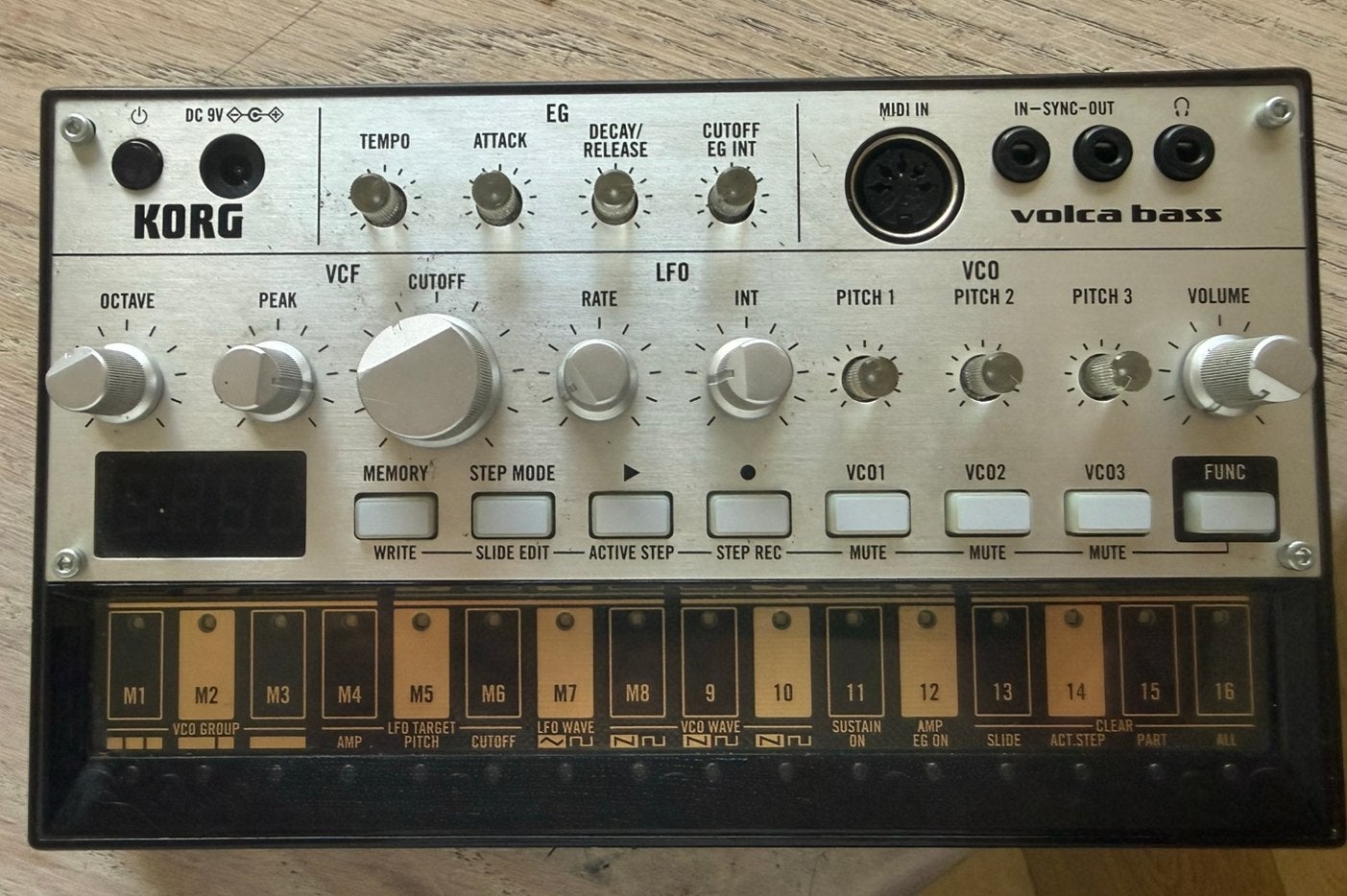 Korg volca bass, Muziek en Instrumenten, Ophalen of Verzenden, Zo goed als nieuw, Overige aantallen, Korg