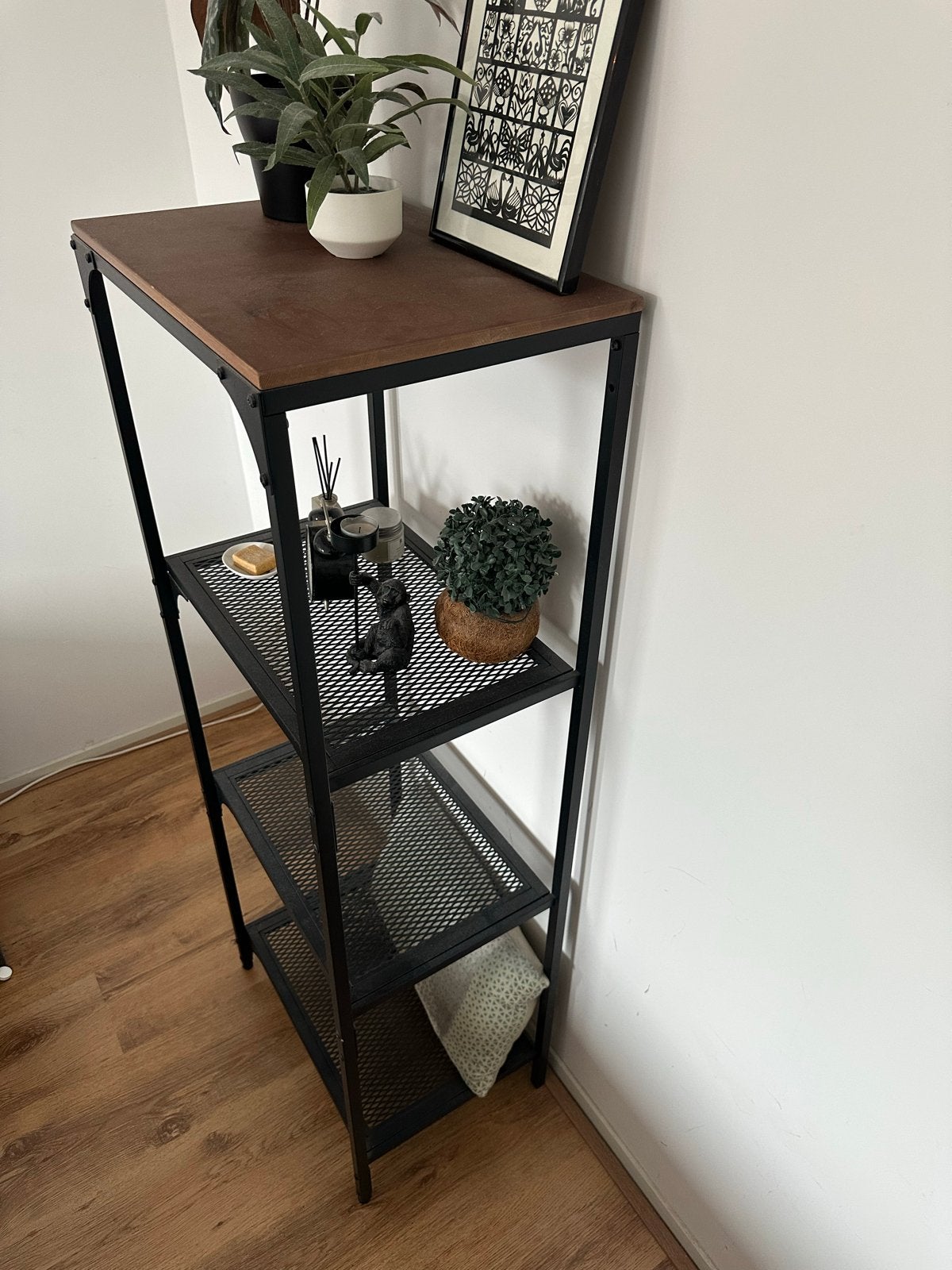 IKEA kast met verstelbare pootjes, Ophalen, Met plank(en), Gebruikt, 100 tot 150 cm
