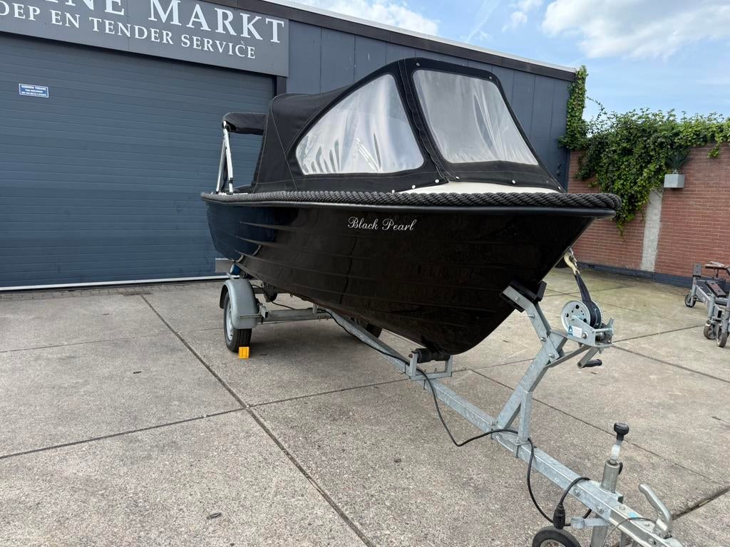 Liberty 4.35 sloep met Yamaha 8pk en boottrailer, Watersport en Boten, Sloepen, Ophalen, Gebruikt, Buitenboordmotor, Polyester