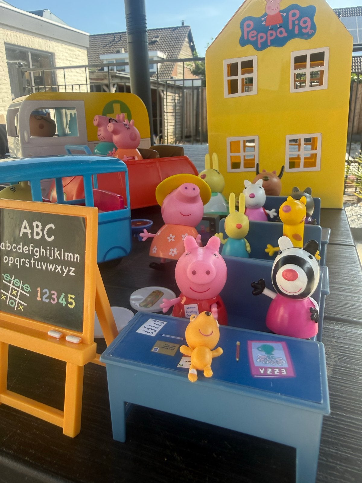 Peppa Pig Speelset: Huis, Auto, Ambulance & Schoolklas, Ophalen of Verzenden, Gebruikt, Jongen of Meisje