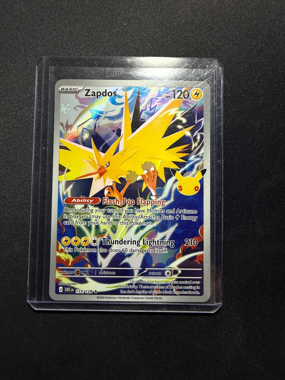Zapdos 133/128 Full Art - Celebrations Classic Collection, Ophalen of Verzenden, Zo goed als nieuw, Losse kaart