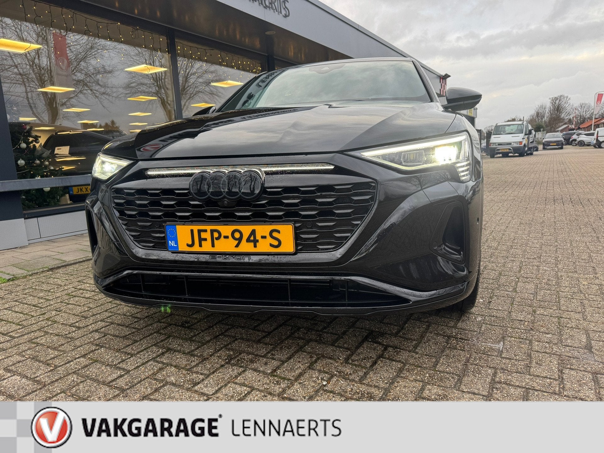 Audi Q8 Sportback e-tron 50 quattro S Edition, Pano, luchtve, Auto's, Audi, Automaat, Zwart, 95 kWh, Alcantara