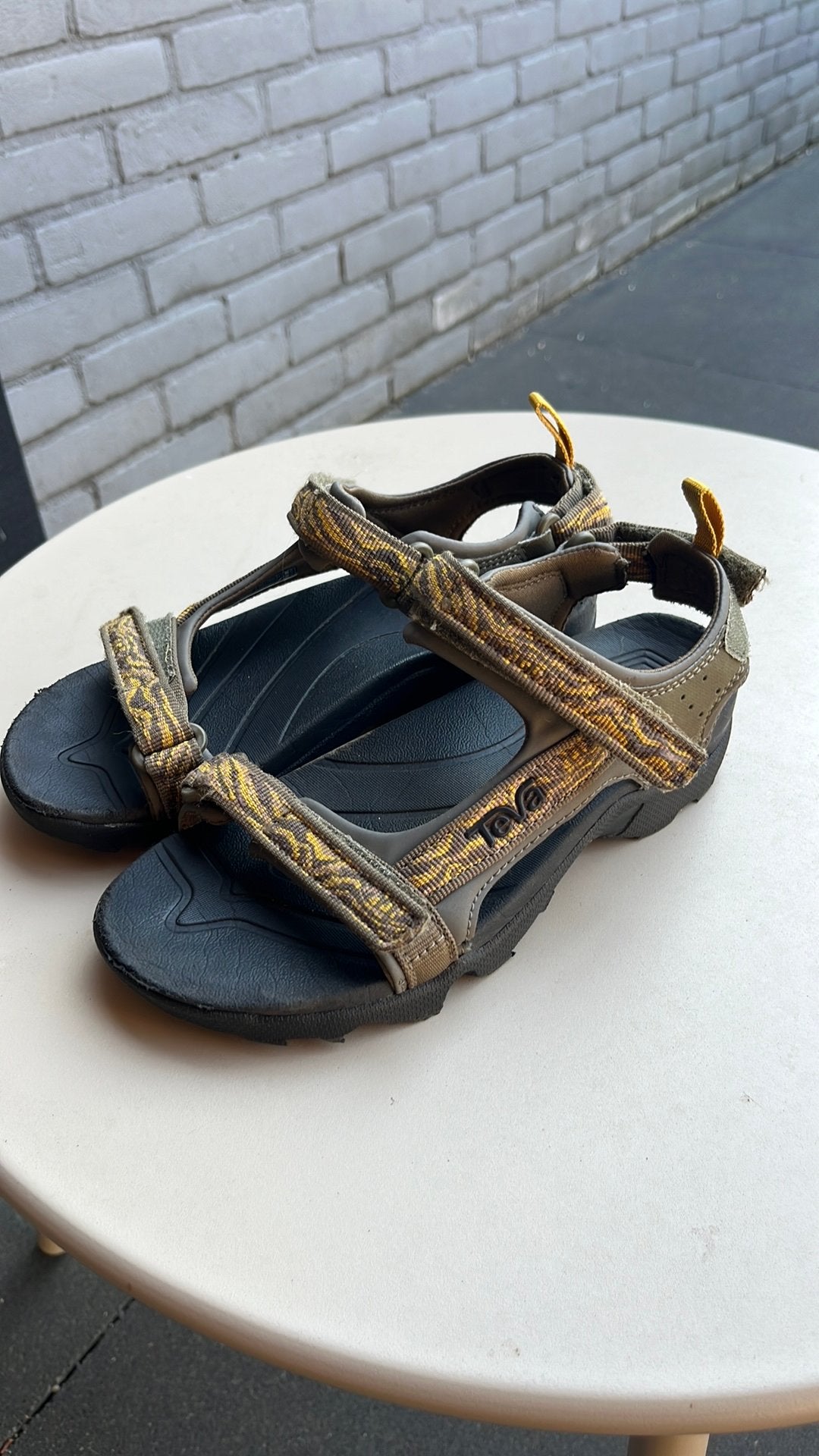 Teva sandalen maat 33/34, Ophalen of Verzenden, Zo goed als nieuw, Schoenen