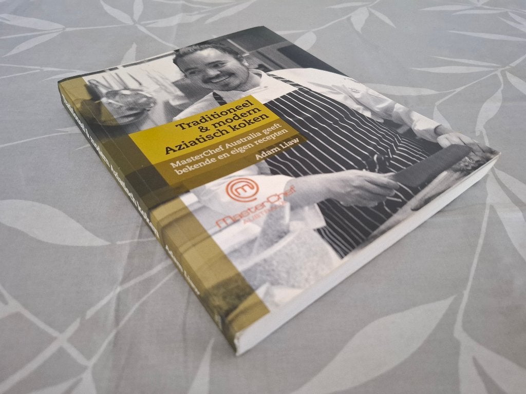 TRADITIONEEL & MODERN AZIATISCH KOKEN - Adam Liaw, Boeken, Azië en Oosters, Adam Liaw, Ophalen of Verzenden, Zo goed als nieuw