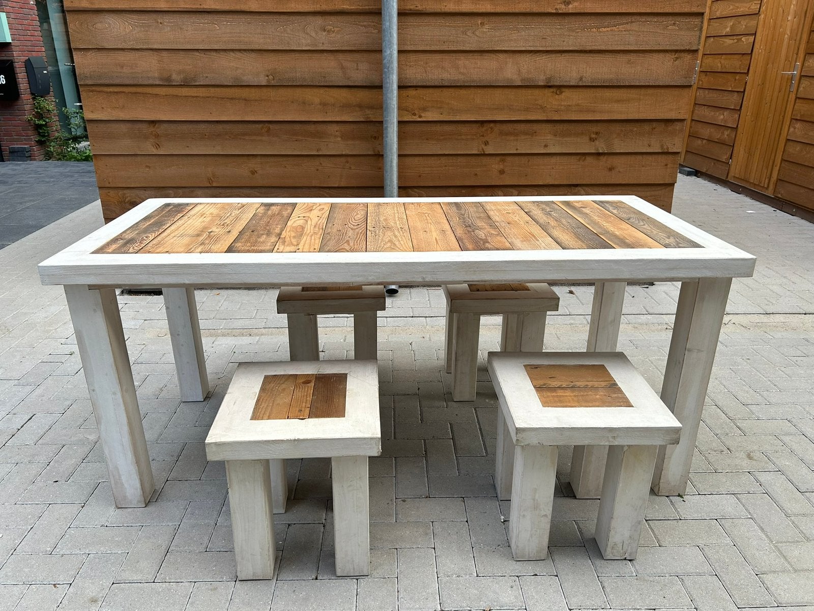 Prachtige Eettafel Van Sloophout!, Zo goed als nieuw, 150 tot 200 cm, Vier personen, Rechthoekig