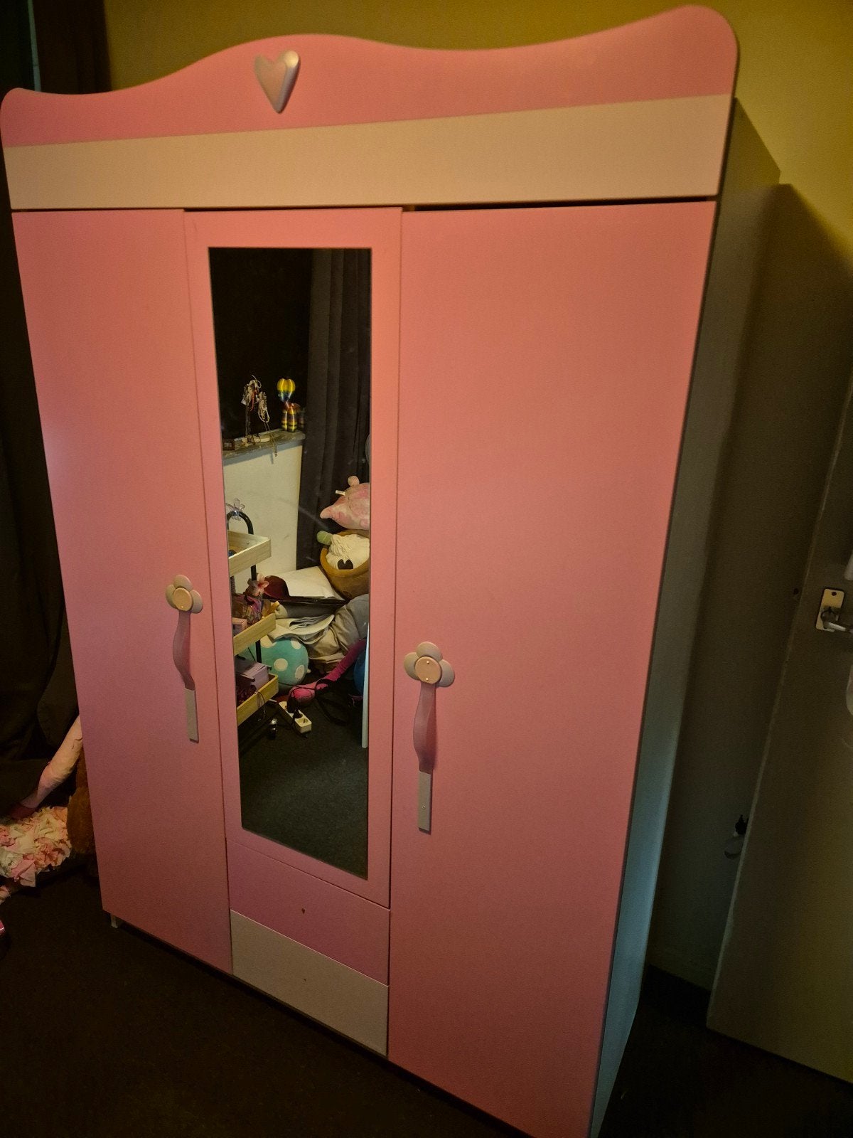 Roze kledingkast met spiegel en lades, Ophalen, Gebruikt, 100 tot 150 cm, Met lade(s)