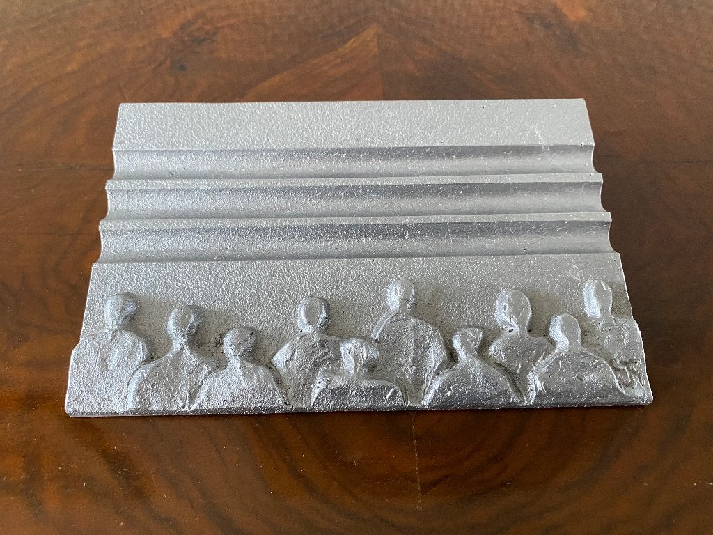 Pennenhouder / pennenbakje van metaal met decoratie., Ophalen of Verzenden