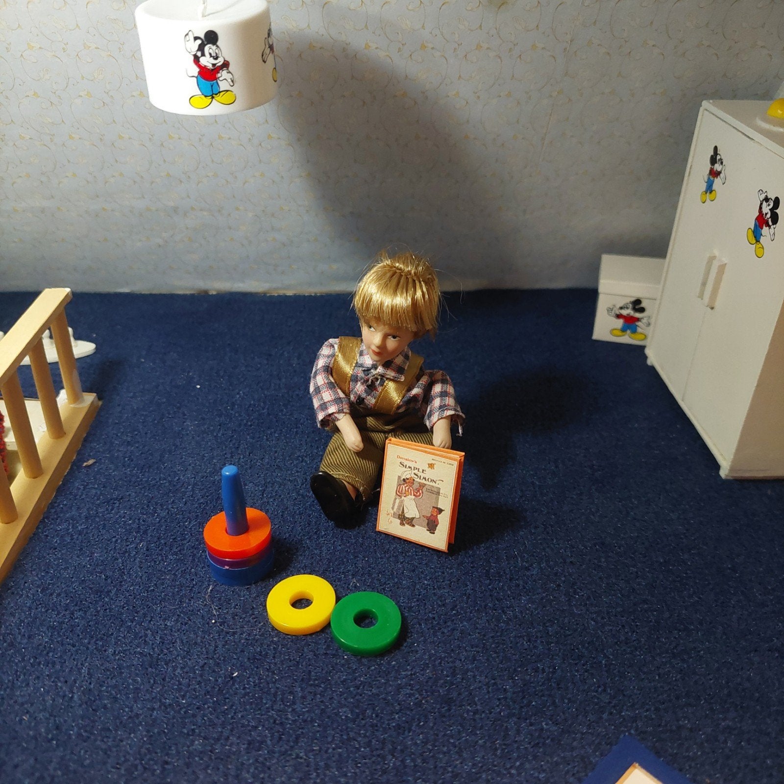 boekje voor poppenhuis, Ophalen of Verzenden, Zo goed als nieuw, Poppenhuis