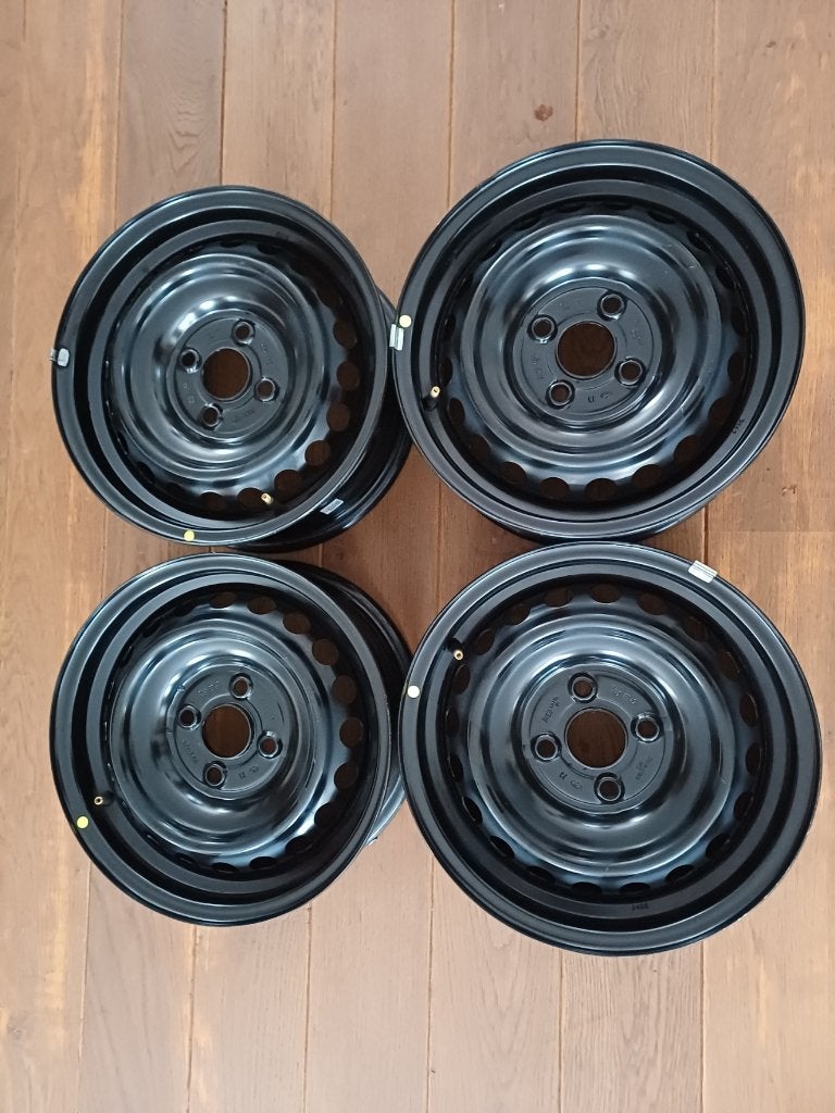 velgen 14 inch nieuw! komen van een  Hyundai i10  af., Auto-onderdelen, Ophalen, 14 inch, Overige, Velg(en)