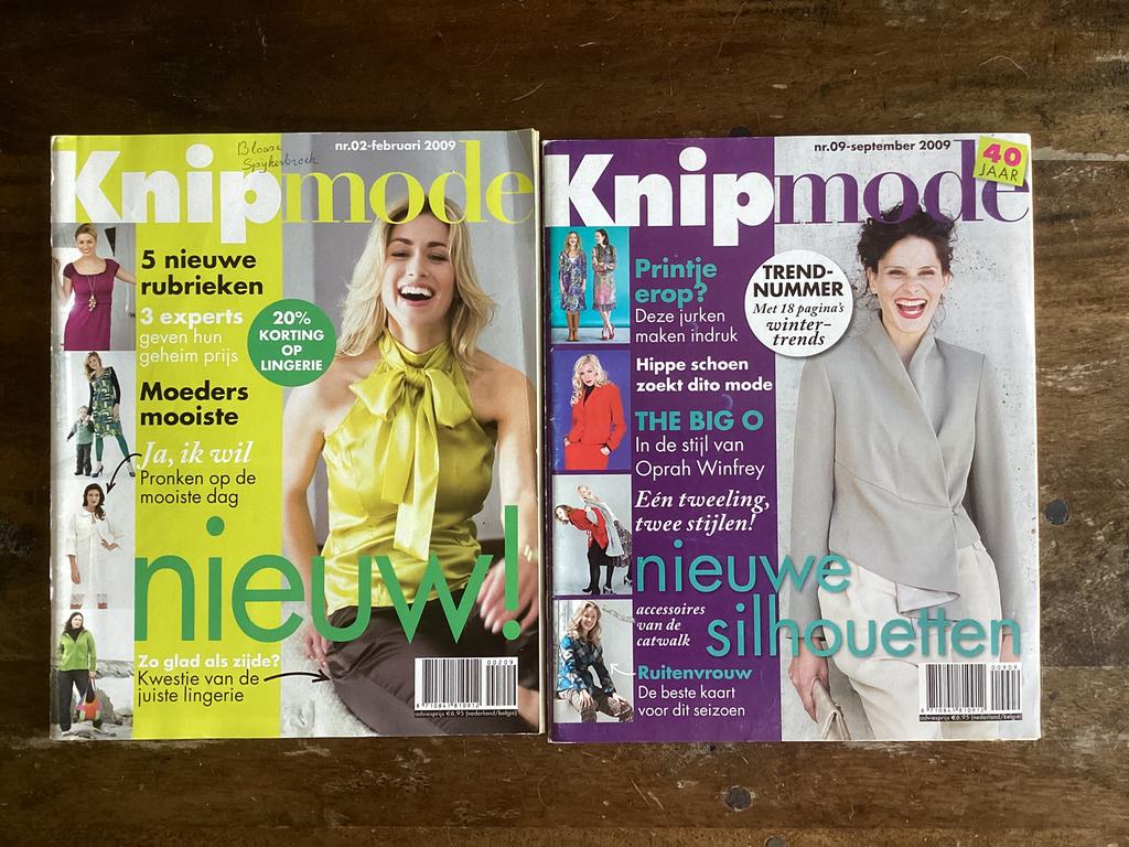 2x Knipmode naaitijdschriften febr en sept 2009, Ophalen of Verzenden, Zo goed als nieuw, Vrouw, Knipmode