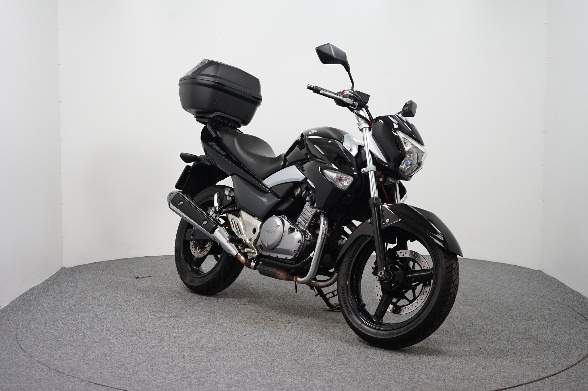 Suzuki GW 250 (bj 2015), Motoren, Bedrijf, 248 cc, 12 t/m 35 kW, Naked bike