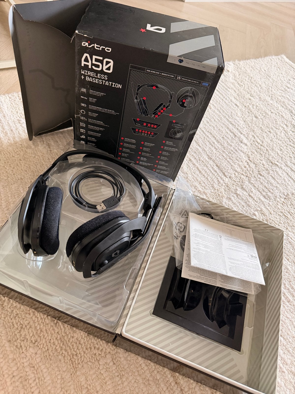 Astro A50 Gen 4 - Zo goed als nieuw PS4 PS5 PC model, Computers en Software, Ophalen of Verzenden, Zo goed als nieuw, Draadloos