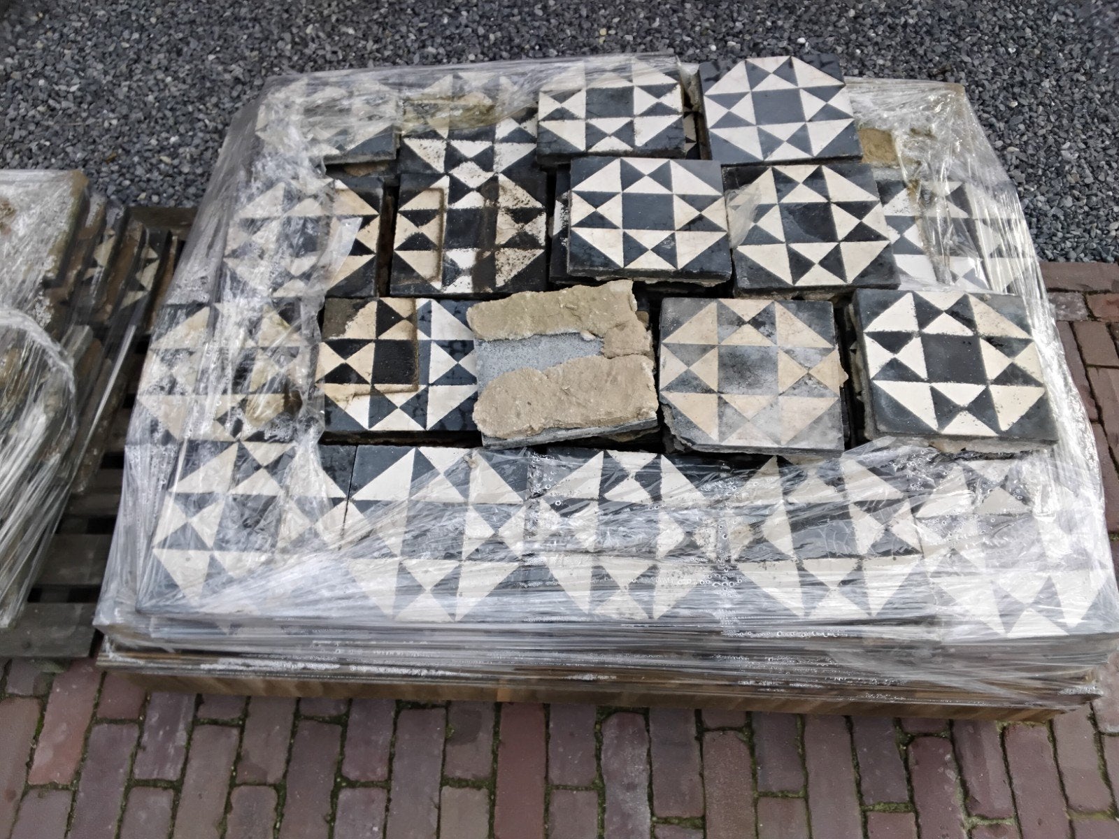oude keuken/hal tegels ongeveer  14m2, Ophalen, Overige materialen, Minder dan 20 cm, Minder dan 20 cm