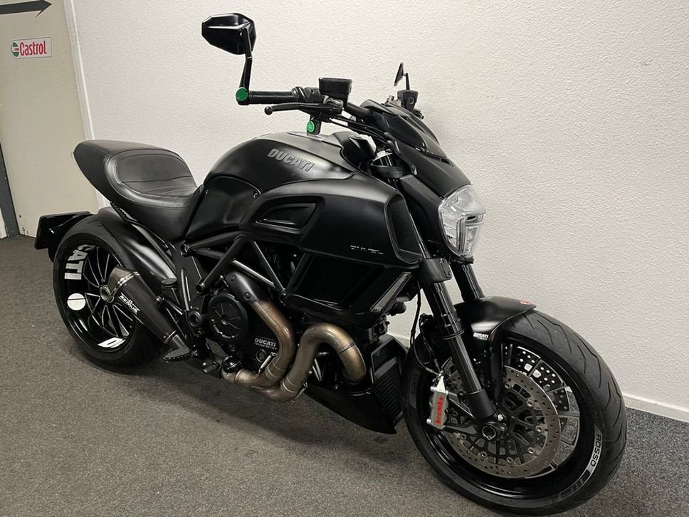 Ducati DIAVEL (bj 2026), 2 cilinders, Motorrijbewijs A, Bedrijf, Onbekend