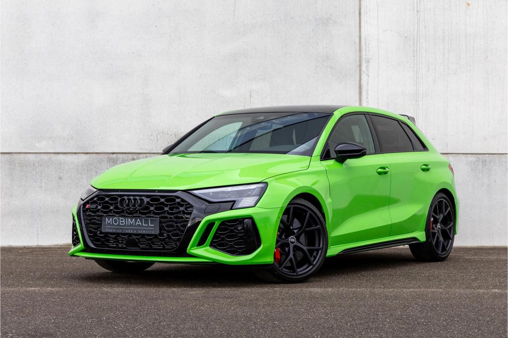 Audi RS3 2.5 TFSI Sportback Quattro / Keramisch / Panoramada, Automaat, Gebruikt, Zwart, RS3