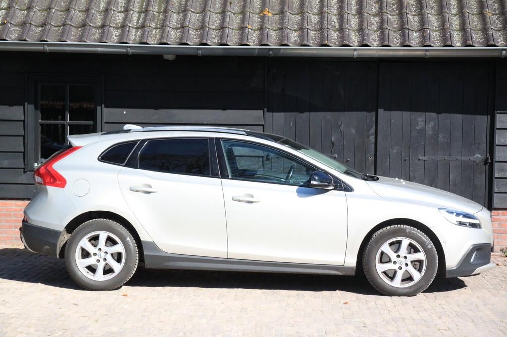 Volvo V40 Cross Country 1.5 T3 Polar+ Luxury Panorama/Camera, Auto's, Volvo, 4 cilinders, 152 pk, V40, Hatchback