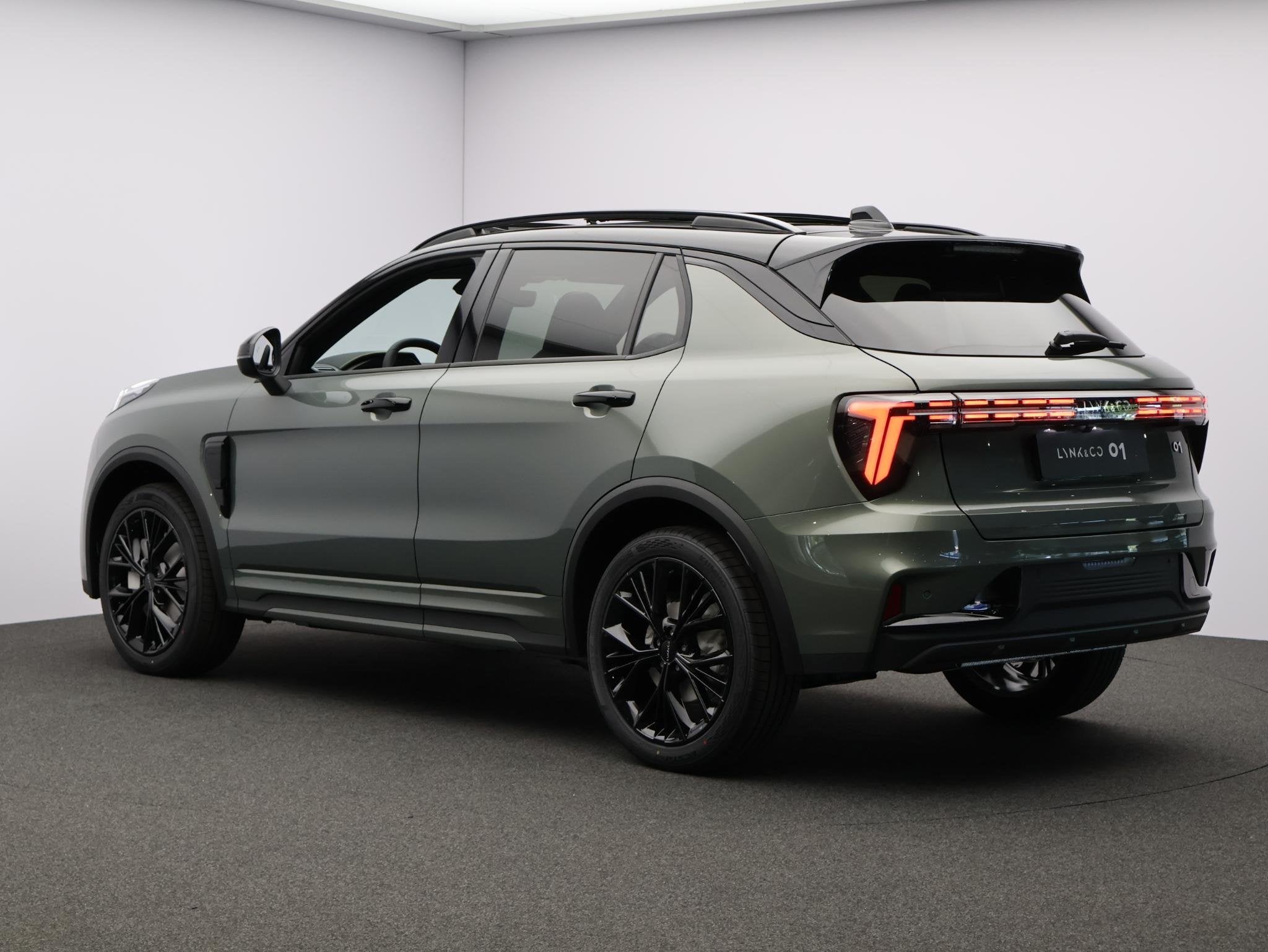 Lynk & Co 01 1.5 More UIT VOORRAAD LEVERBAAR!, Auto's, 4 cilinders, 1898 kg, Plug-in hybride, Bedrijf
