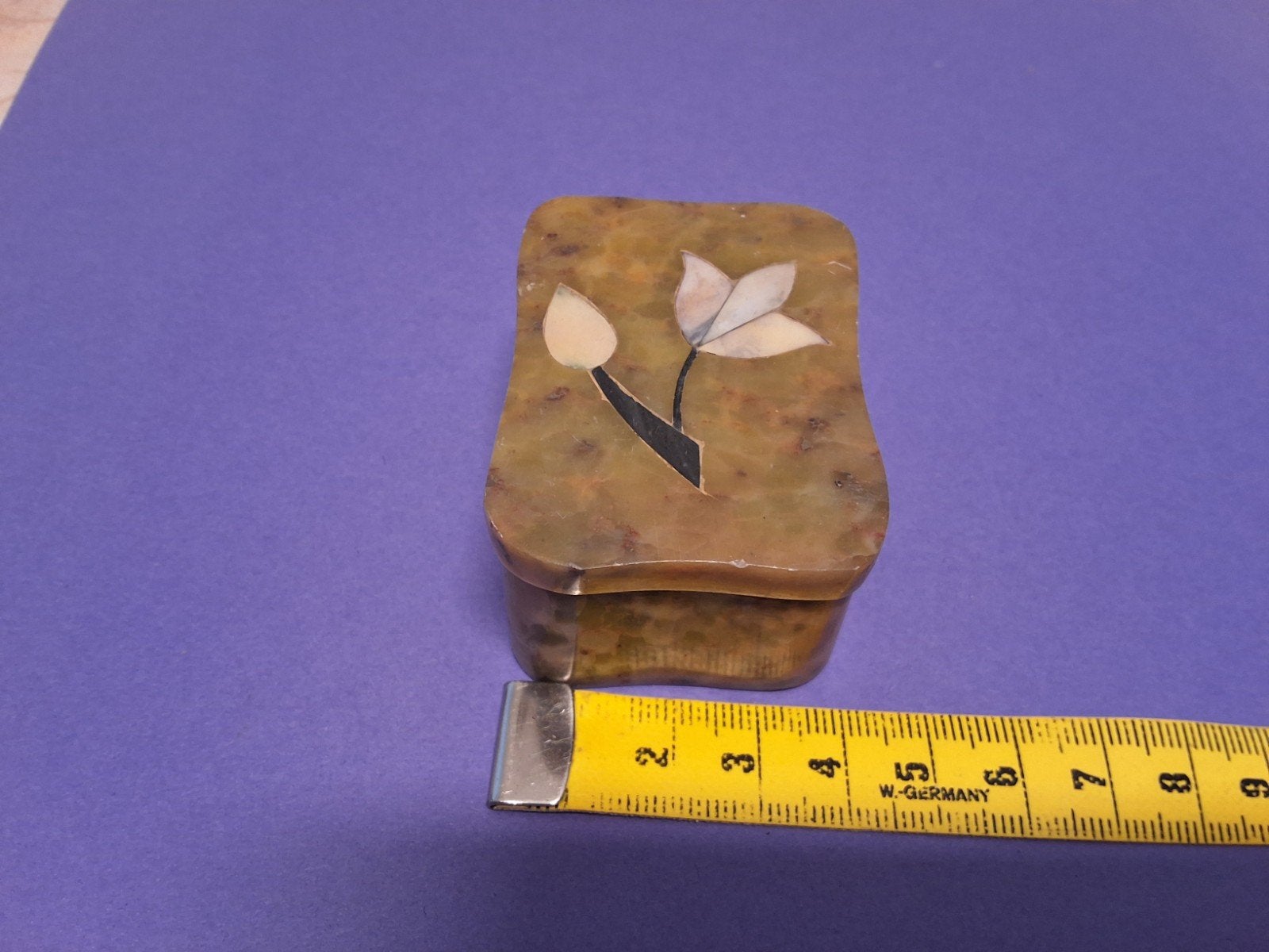 Vintage Spekstenen Snuisterijdoosje met Parelmoer Bloem, Ophalen of Verzenden