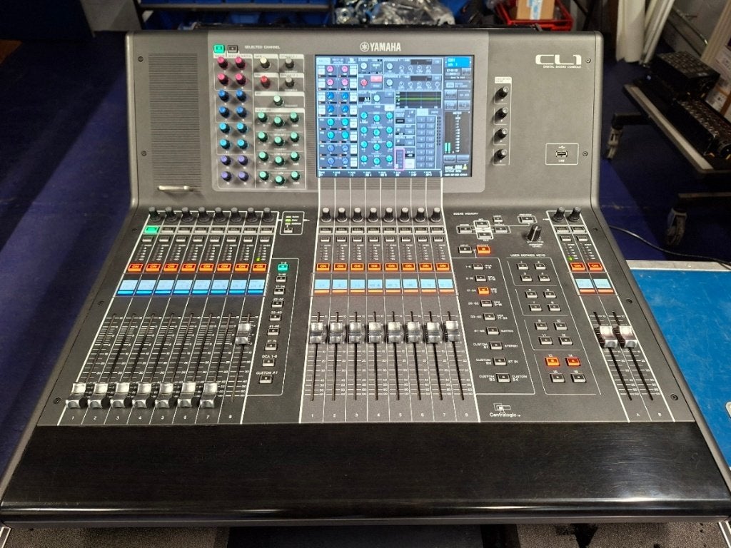 Yamaha CL1 mengtafel met 48/24 stagebox, Muziek en Instrumenten, Ophalen, Zo goed als nieuw, 20 kanalen of meer, Microfooningang