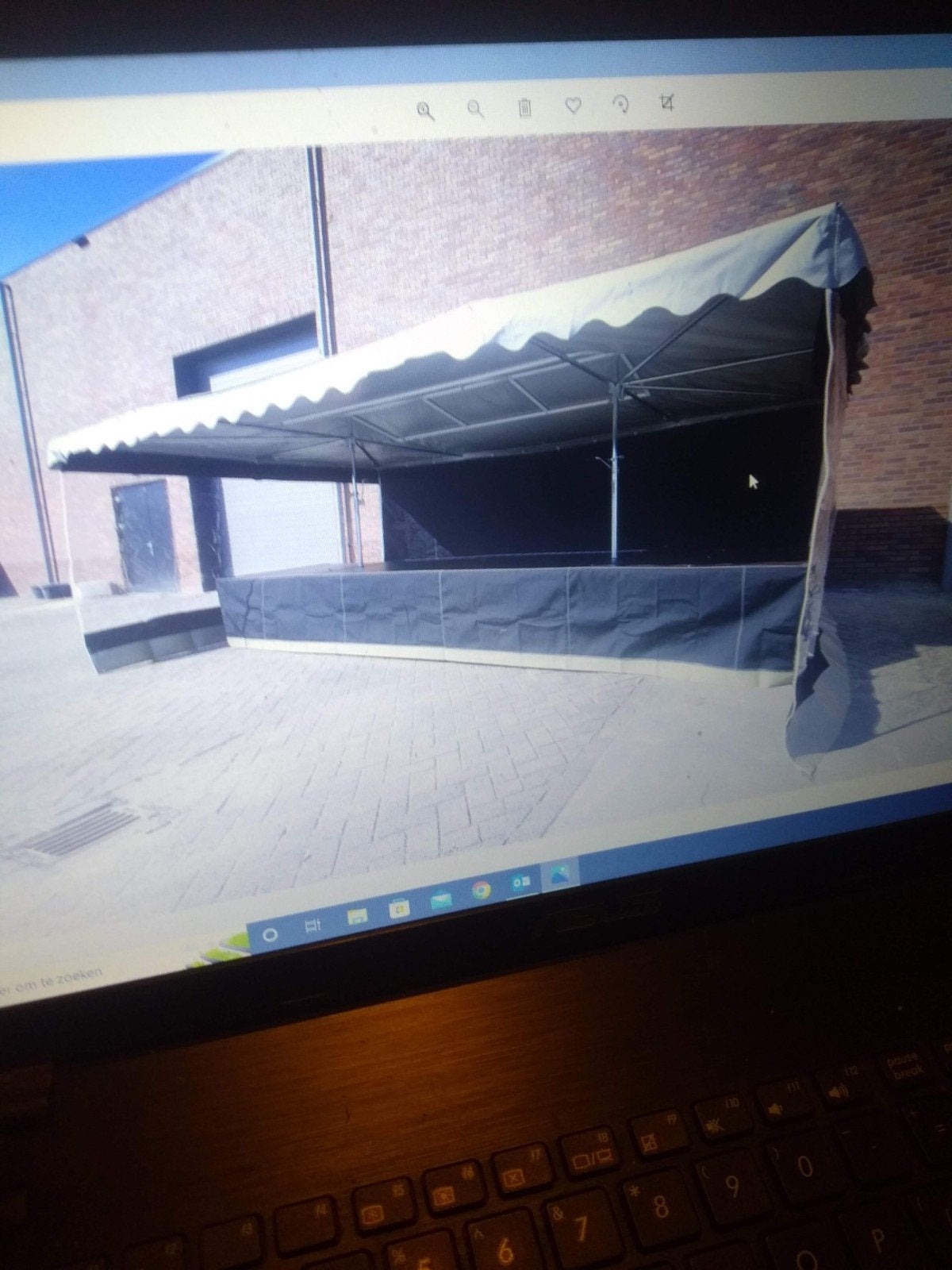 Lambert Markt-/Verkoopwagen 6 meter met zij- en achterwanden, Ophalen