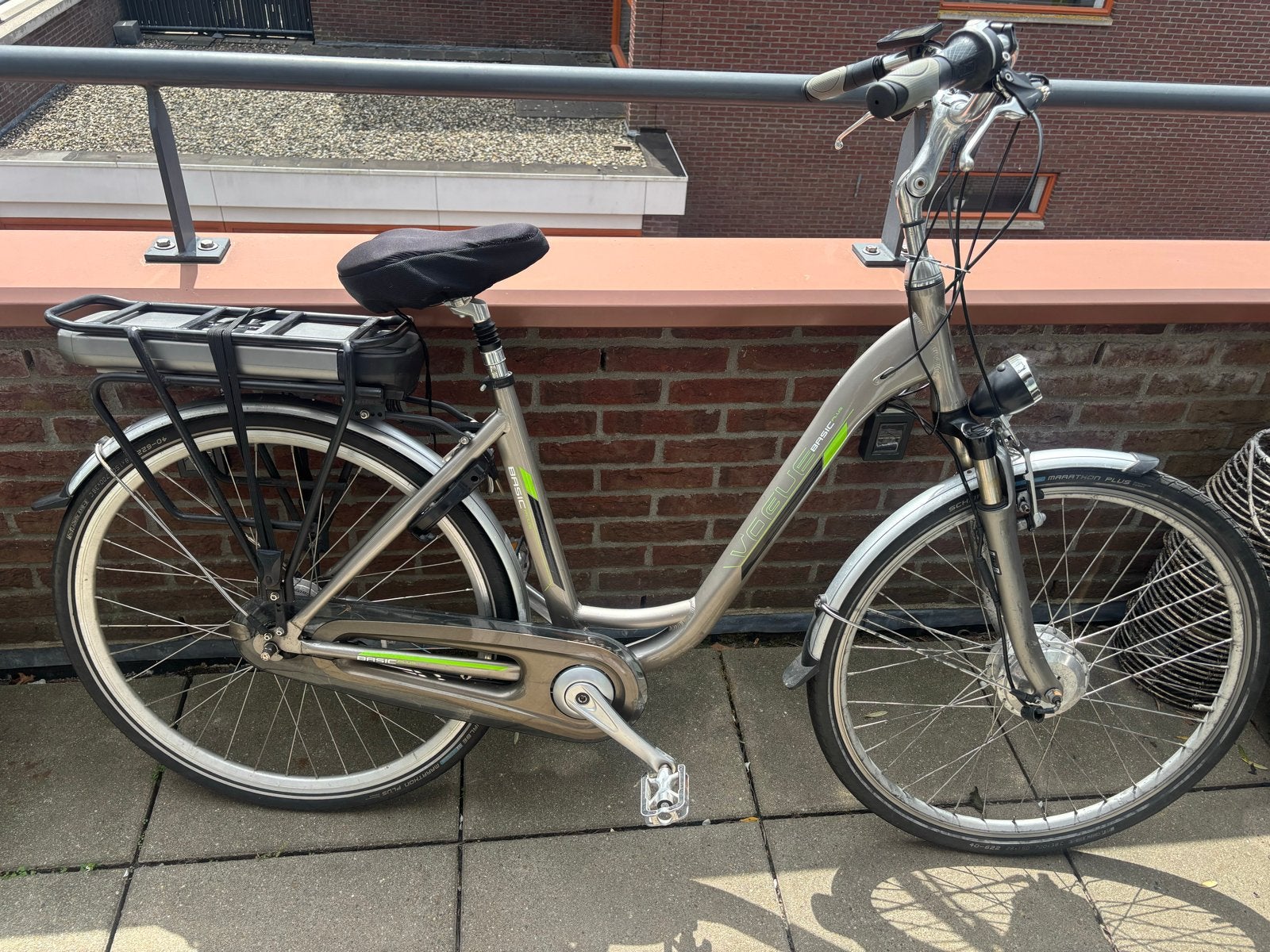 Vogue Basic Plus E-bike, Gebruikt, 47 tot 51 cm, 30 tot 50 km per accu, Ophalen