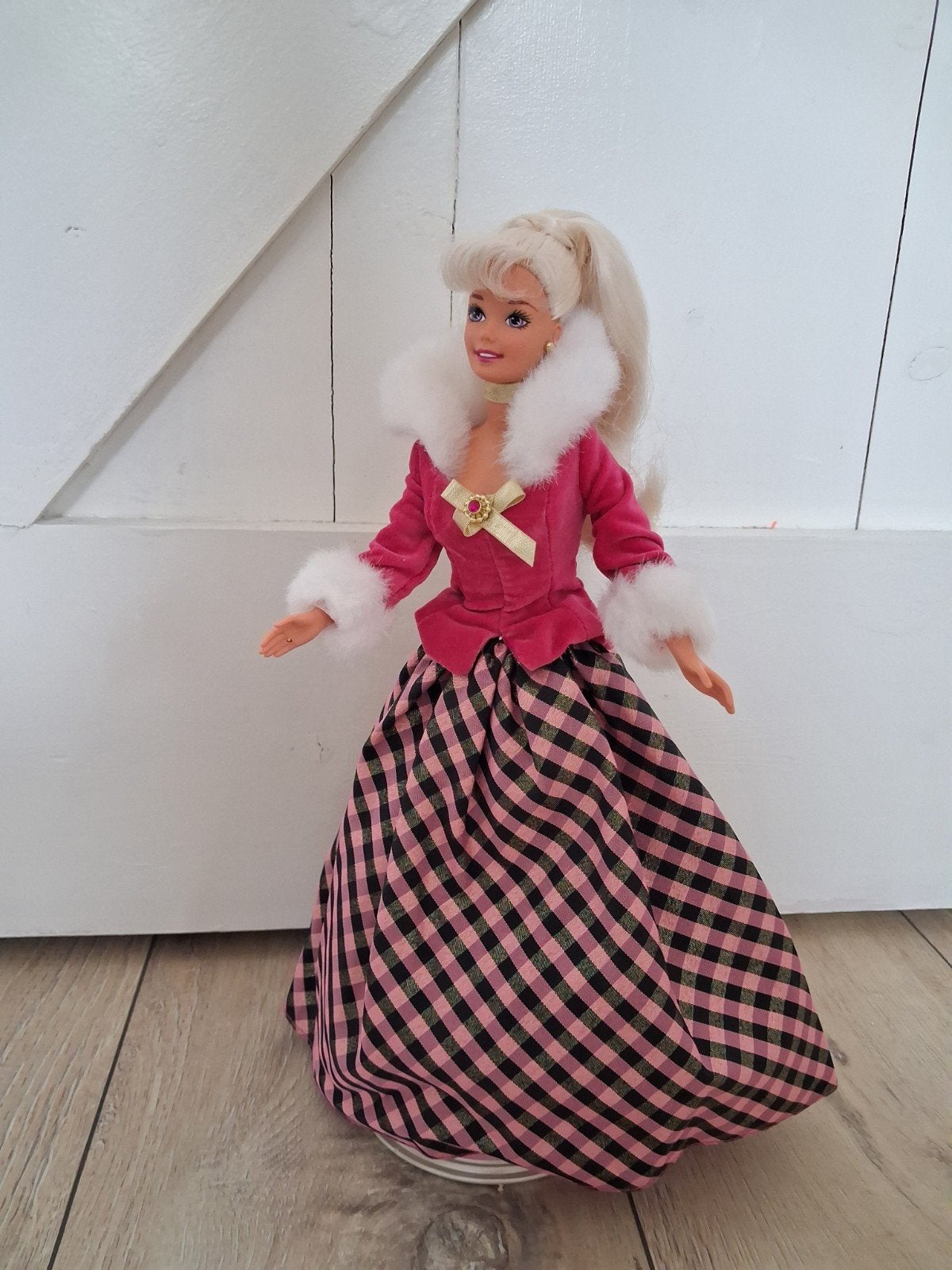 Barbie Winter Rhapsody Special Edition 1996 - Avon Exclusief, Ophalen of Verzenden, Zo goed als nieuw, Barbie