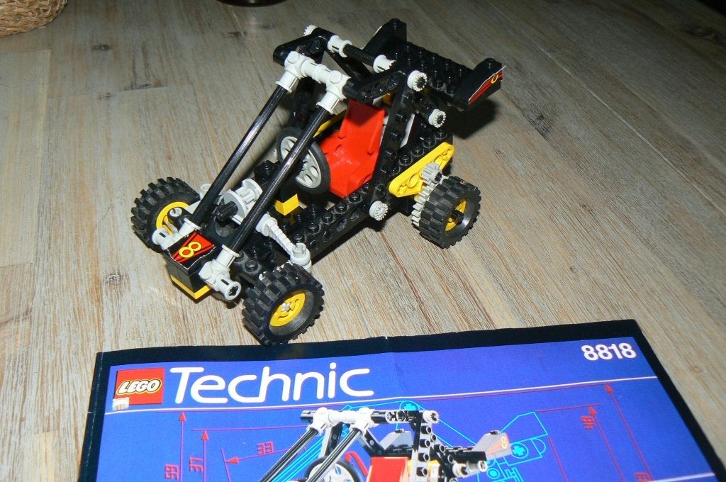 Te koop: Lego Technic 5 stuks en 2 boeken en catalogussen, Gebruikt, Compleet, Lego, Ophalen of Verzenden