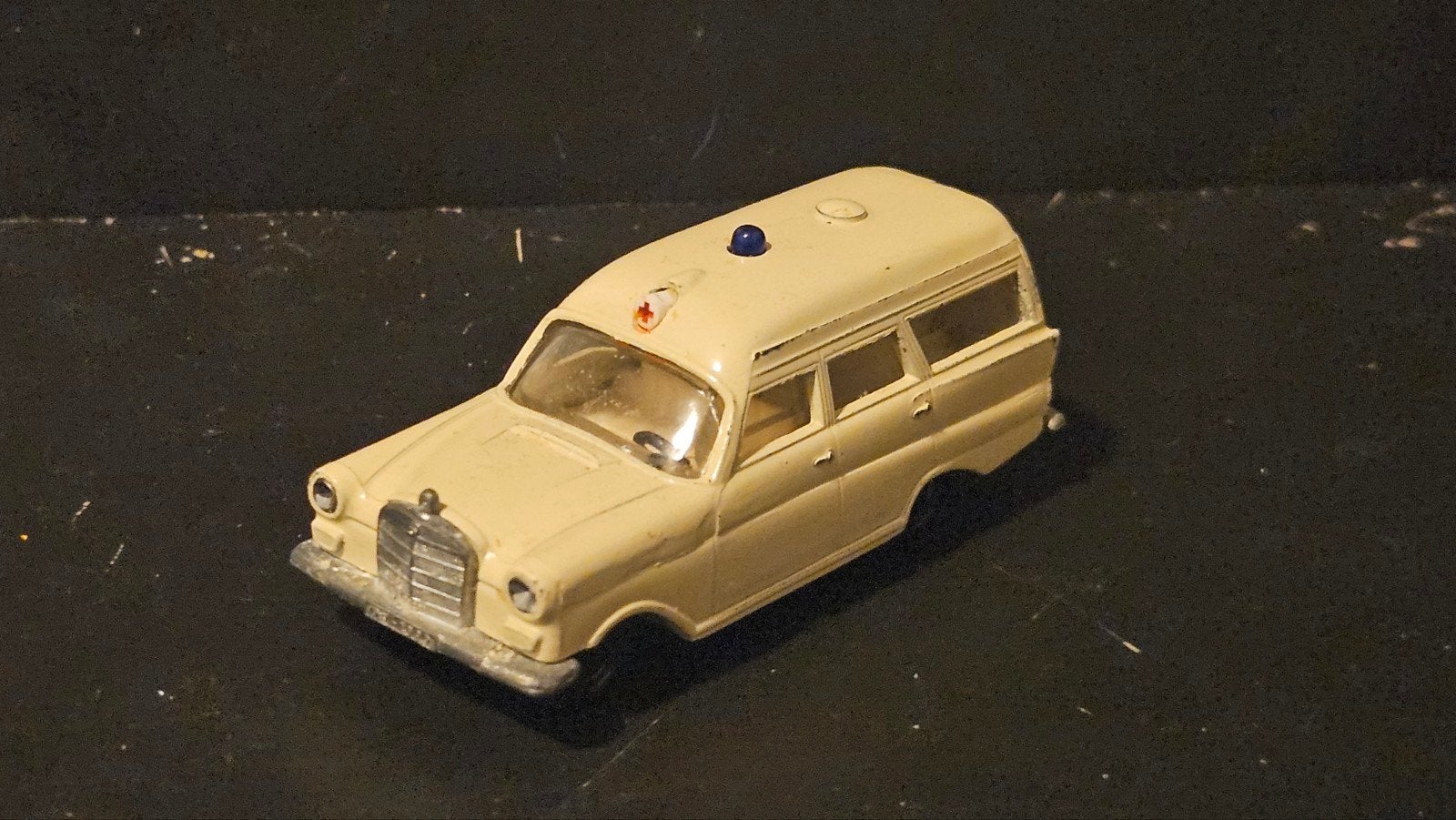 siku mercedes ambulance, Ophalen of Verzenden, Gebruikt, Auto, SIKU