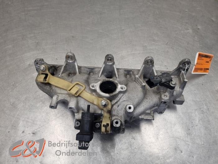 Inlaatspruitstuk van een Renault Master, Gebruikt, -, Renault, -