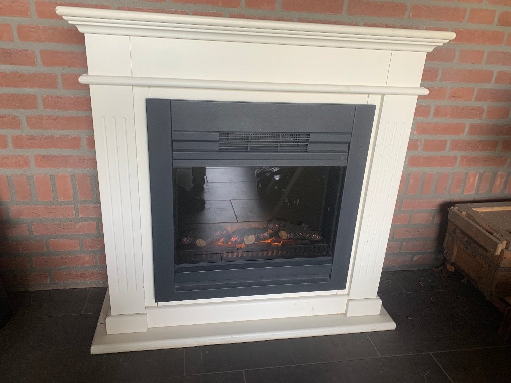 Elektrische haard in voorzetschouw., Huis en Inrichting, Haarden, Ophalen of Verzenden, Gebruikt, Vrijstaande haard, Elektrische haard