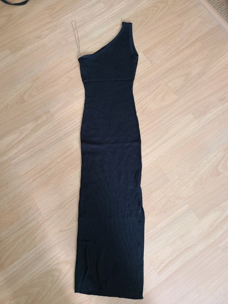 Zwarte off shoulder jurk, maat S/M, Maat 38/40 (M), Zwart, Nieuw, Ophalen of Verzenden