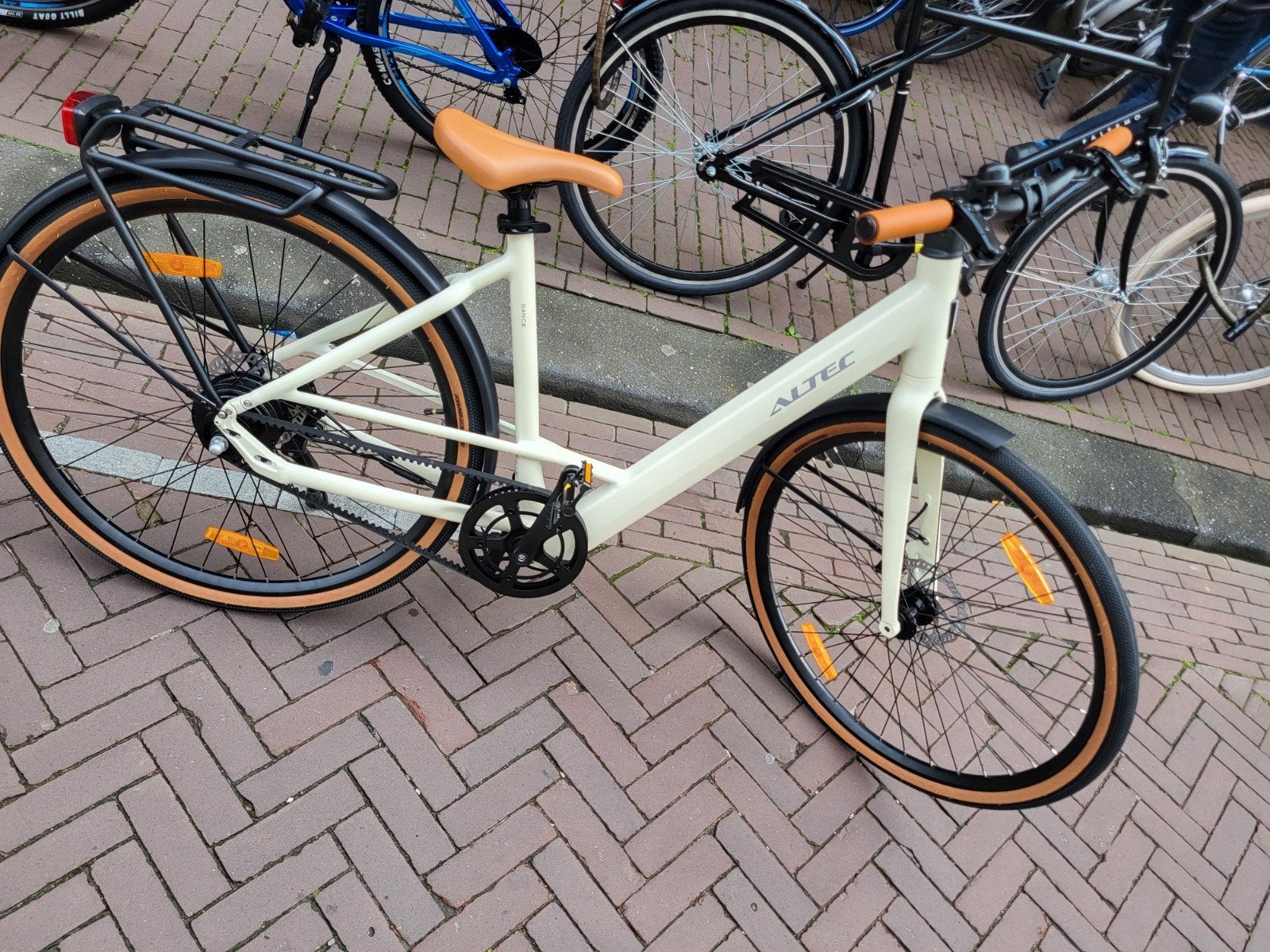 Altec Dance E-Bike Damesfiets 28 inch 48cm Riem Aandrijving, Fietsen en Brommers, Elektrische fietsen, Overige merken, Onbekend