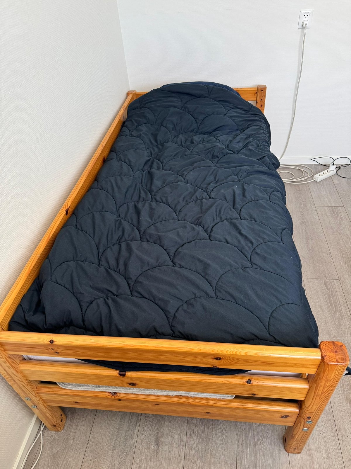 1 persoons bed + lattenbodem + matras, Huis en Inrichting, Ophalen, Gebruikt, 90 cm, 200 cm