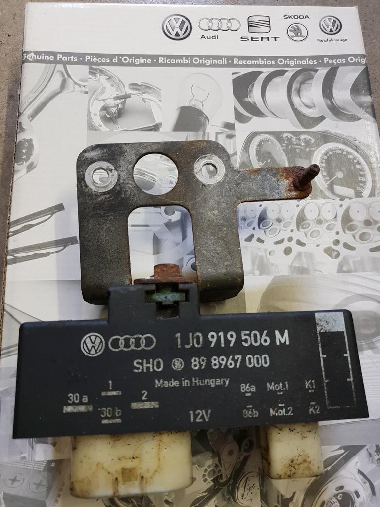 VW  Up POLO koelfan regelapparaat, Auto-onderdelen, Ophalen of Verzenden, Nieuw, Volkswagen
