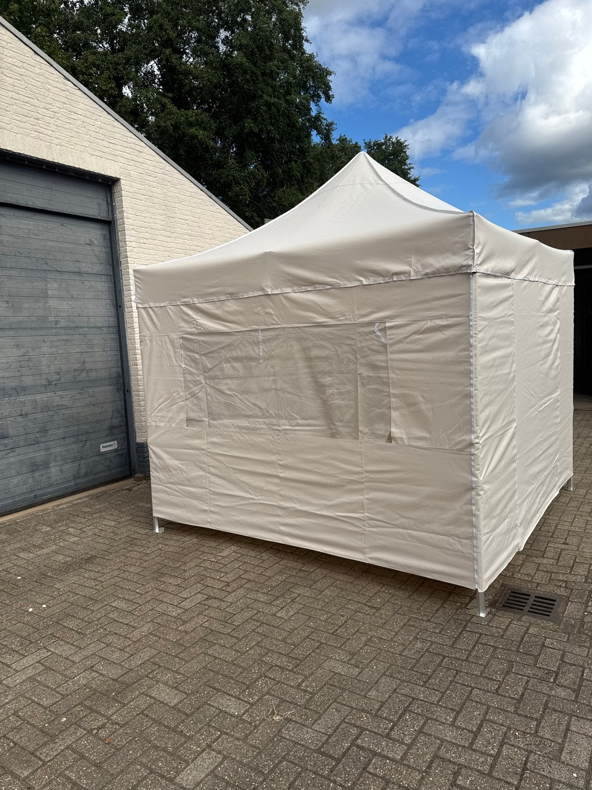 Foto 6 van Professionele 3x3 Beige  Partytent Aluminium - Zeshoekig