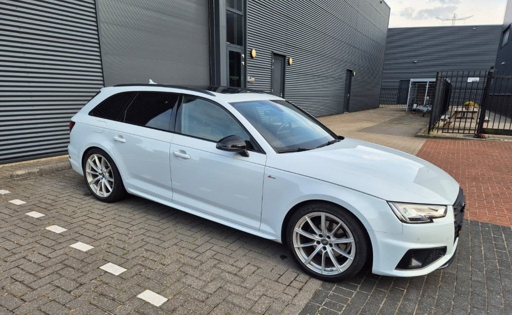 Audi A4 40TFSI Avant 3xS-line Pano/ACC/B&O/Trekh./Carplay, Auto's, 1984 cc, A4, Wit, Stationwagon