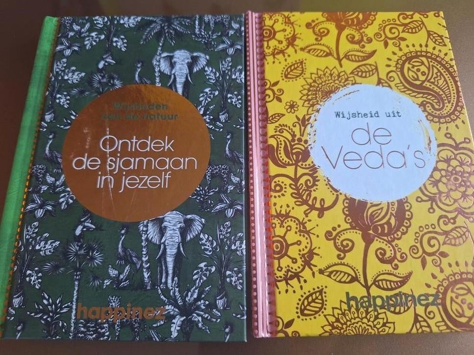 2x boekjes happinez, Ophalen of Verzenden, Zo goed als nieuw, Spiritualiteit algemeen, Overige typen