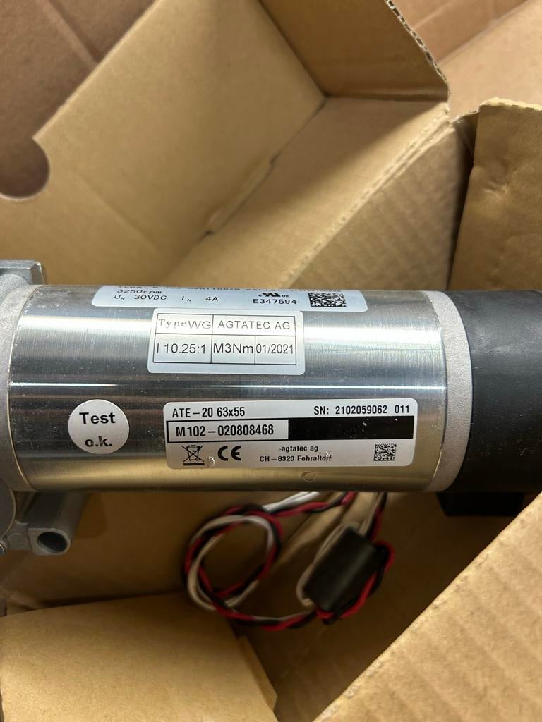 Record ATE-20 63x55 Elektromotor 3250rpm 30VDC 4A, Ophalen of Verzenden, Nieuw, Elektromotor, 1800 rpm of meer