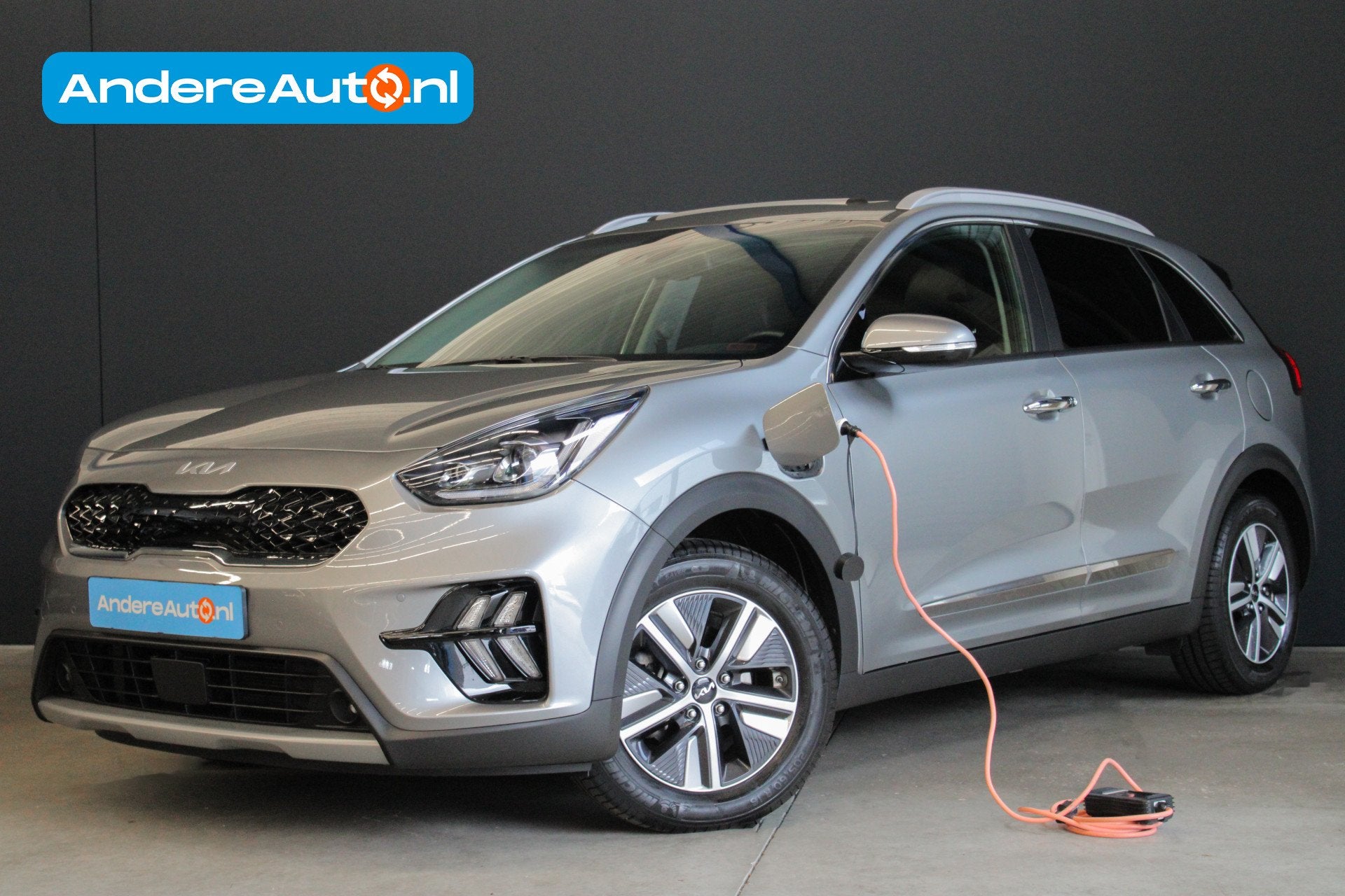 Kia Niro 1.6 GDi PHEV ExecutiveLine |elek stoel|stoel/stuurv, Auto's, Dealer onderhouden, Gebruikt, Zwart, Leder