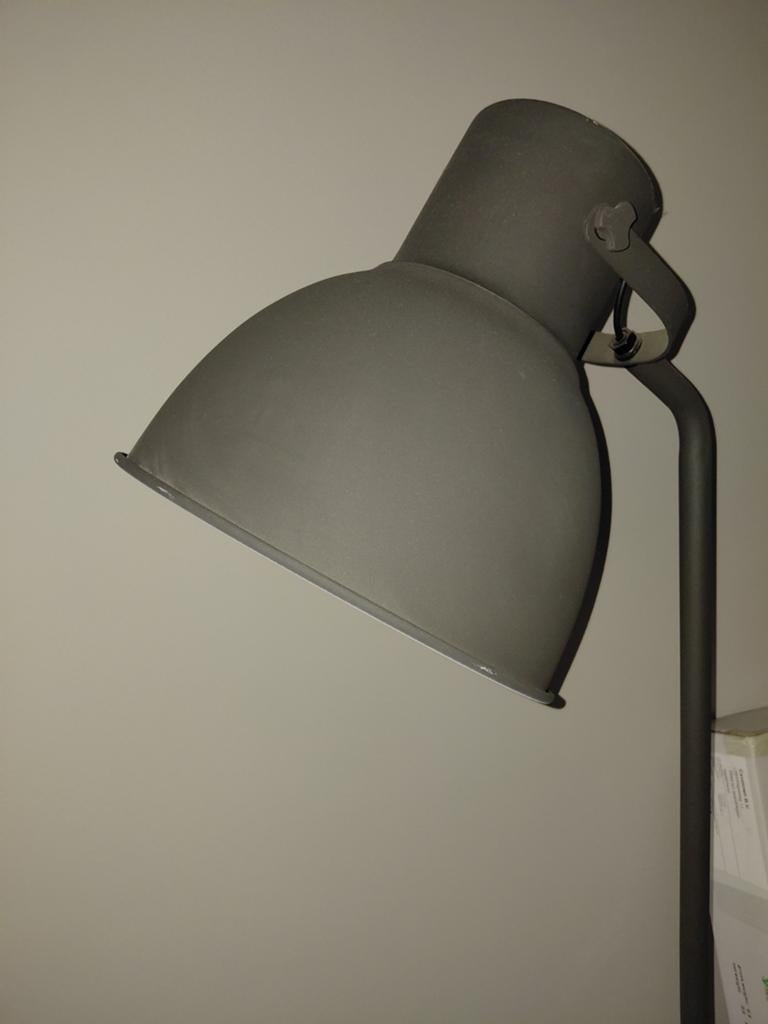 Staande lamp grijs, Ophalen, Zo goed als nieuw