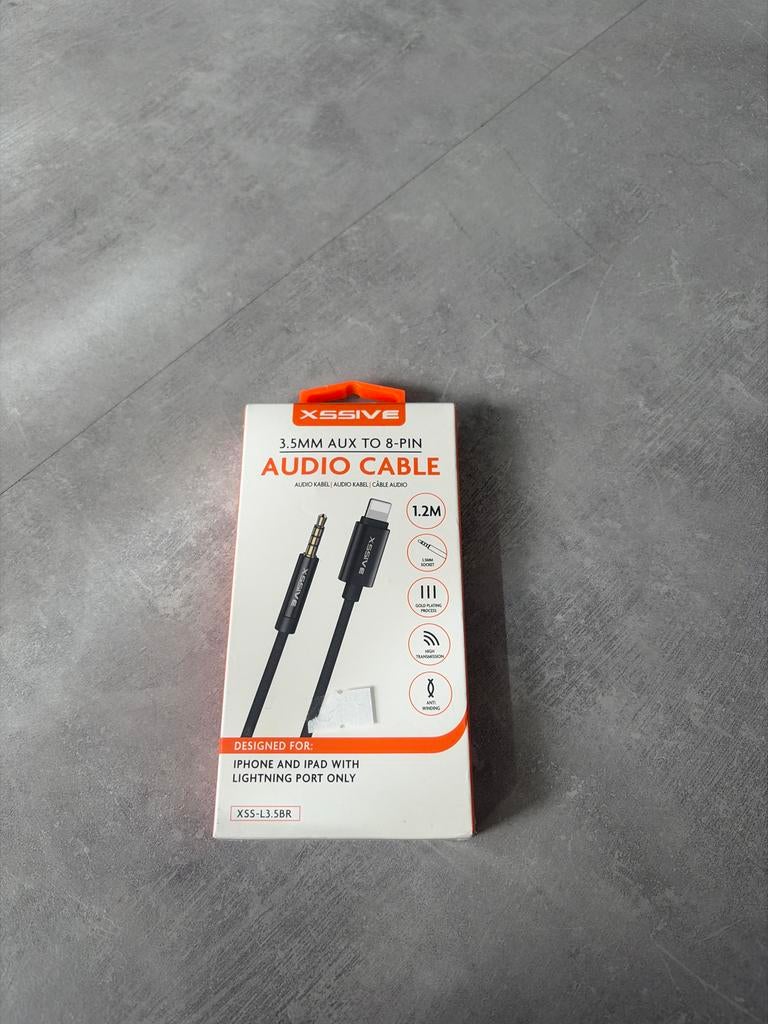 XSSIVE 3.5mm Aux naar 8-pin Audio Kabel 1.2M, Ophalen of Verzenden, Nieuw, Minder dan 2 meter, Overige kabels