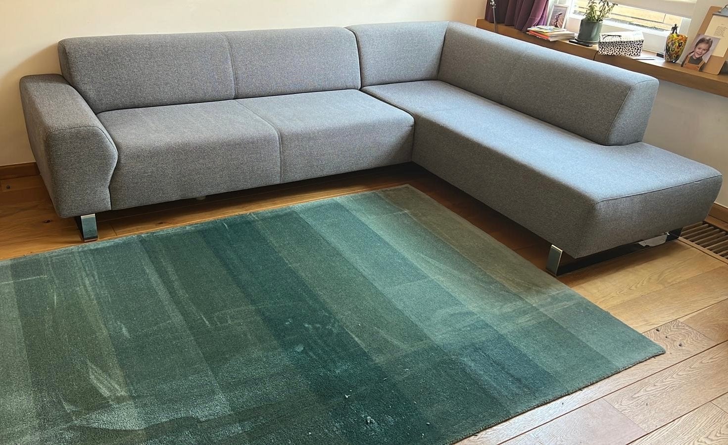 Montel hoekbank met eiland (grijstint), 3,5-zits, koudschuim, Ophalen, 250 tot 300 cm, Gebruikt, Hoekbank