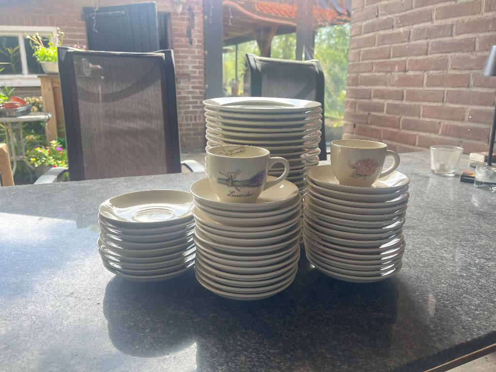 Lavender koffie bordjes set, Huis en Inrichting, Keuken | Servies, Ophalen, Gebruikt, Keramiek, Bord(en)