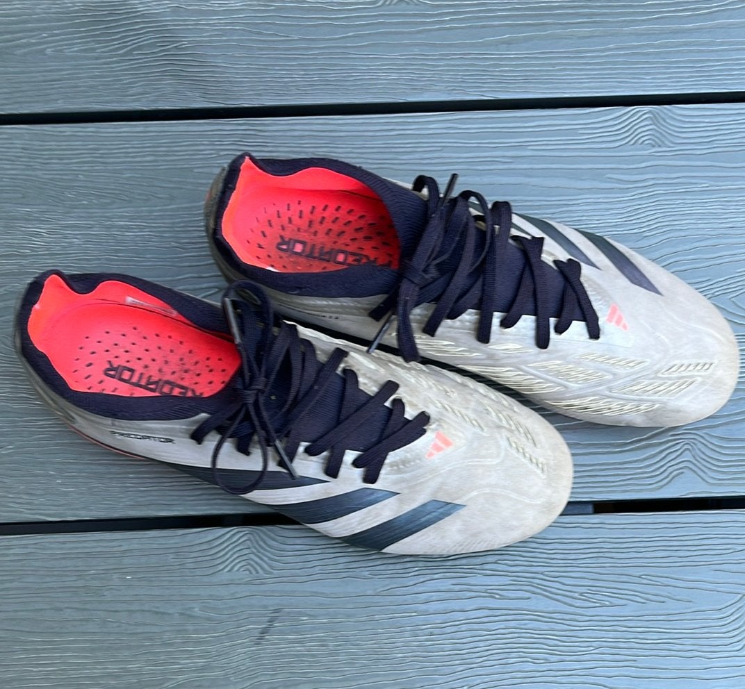 Adidas Predator Voetbalschoenen (MG) Zilver Zwart Roze 42, Ophalen, Gebruikt, Maat XS of kleiner, Schoenen