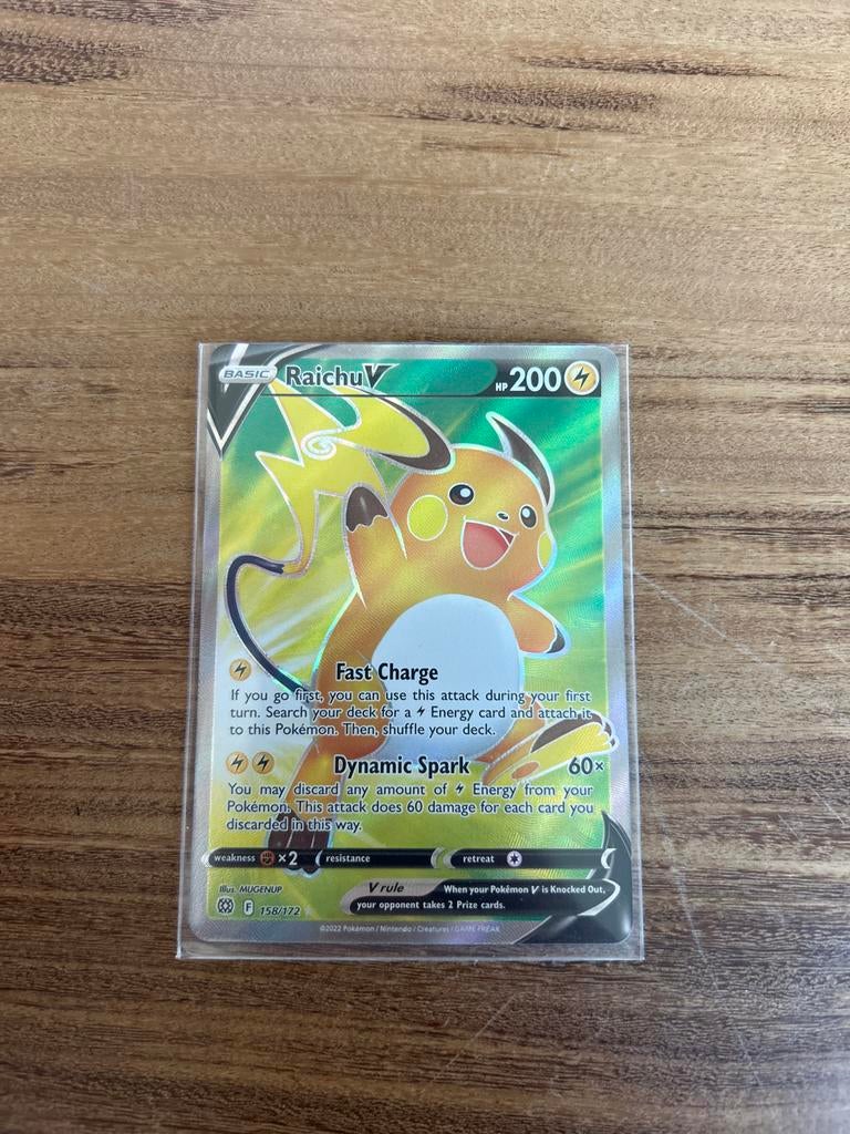 Pokémon Raichu V kaart, Ophalen of Verzenden, Gebruikt, Losse kaart, Foil