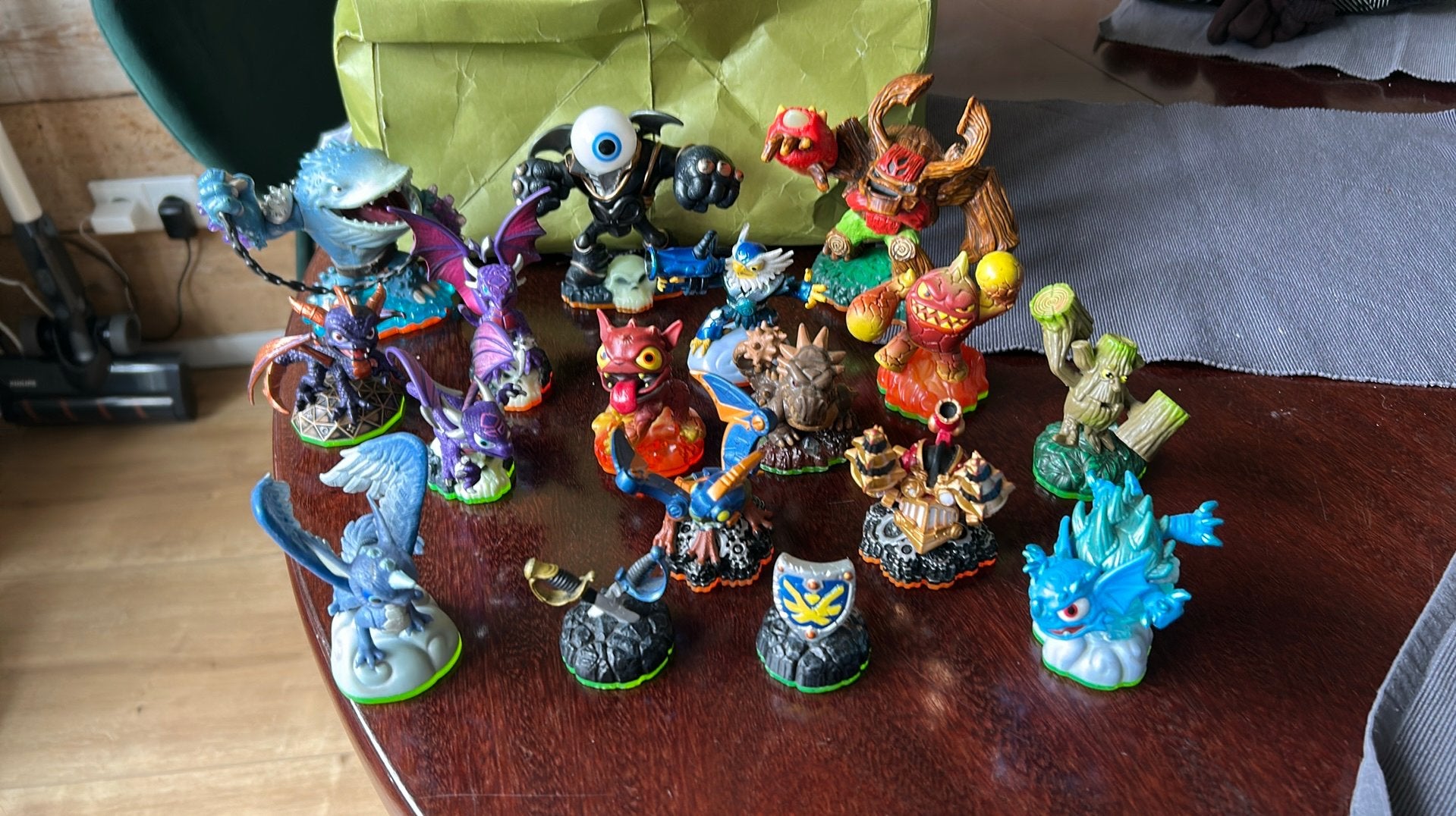 Mooie verzameling Skylanders (17st. - o.a. Spyro's & Giants, Avontuur en Actie, 2 spelers, Ophalen of Verzenden, Zo goed als nieuw
