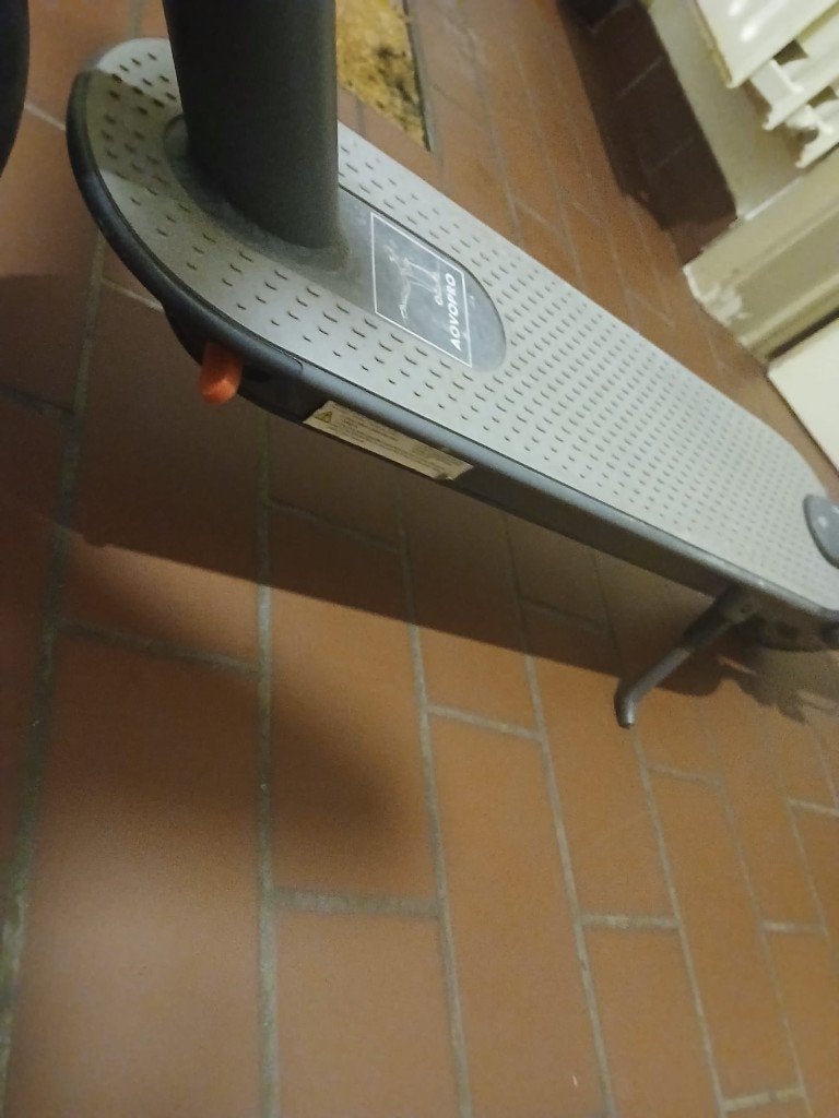 Elektrische step (E-scooter) - Zo goed als nieuw, Ophalen of Verzenden, Gebruikt, Elektrische step (E-scooter), AOVO